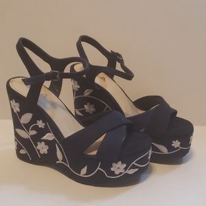 Gorgeous MIA Blue and White Embroidered Wedges